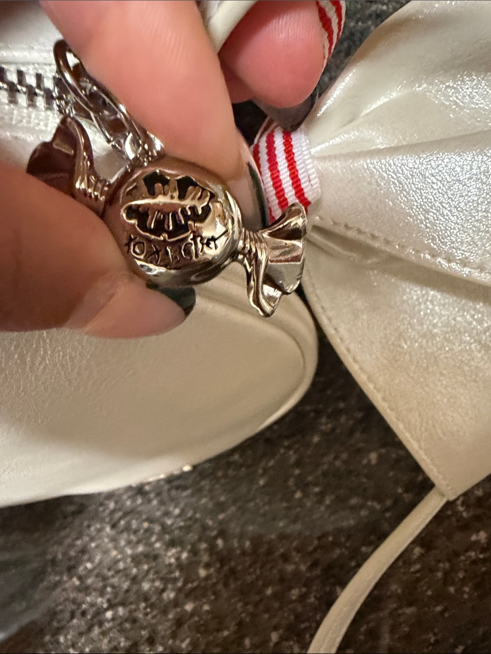Betsey Johnson Starlight Starbright Peppermint Candy Crossbody Bag RARE - Picture 4 of 4